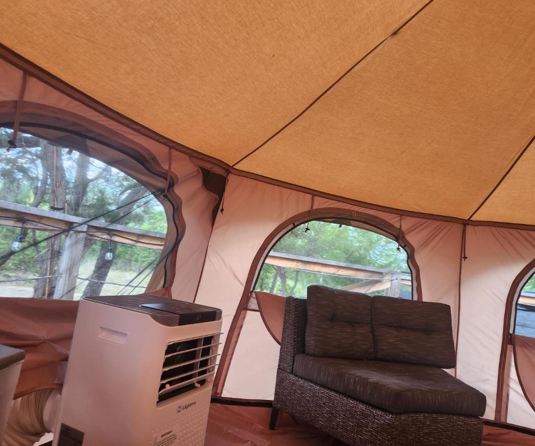 Hotel Al'S Hideaway Glamping Tents Pipe Creek Zewnętrze zdjęcie